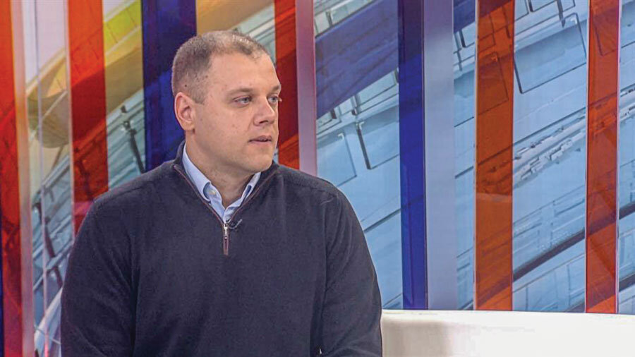 Дејан Гавриловиќ, Ефектива. | Извор: Insajder.sr