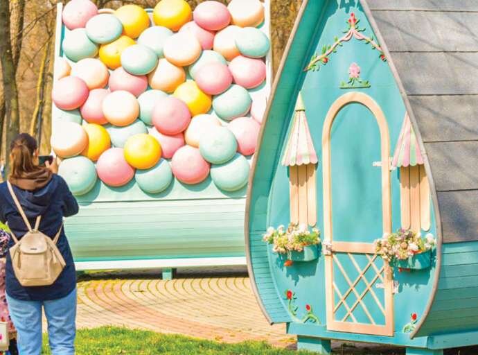 Македонците за Велигден низ европските центри, Охрид годинава половично исполнет