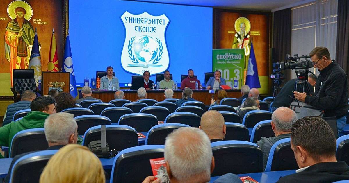 Ракометните легенди продефилираа во Скопје: „Чест ни е што направивме спектакл“