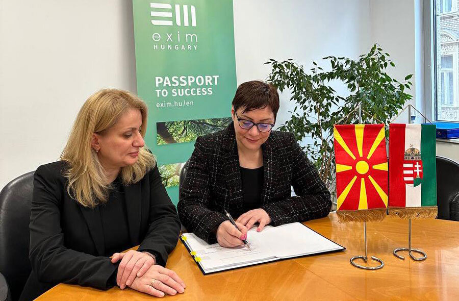  Димитриеска-Кочоска: „Средствата ќе им се префрлаат на општините по реализацијата на проектите.“ | Извор: Фејсбук-министерство за финансии