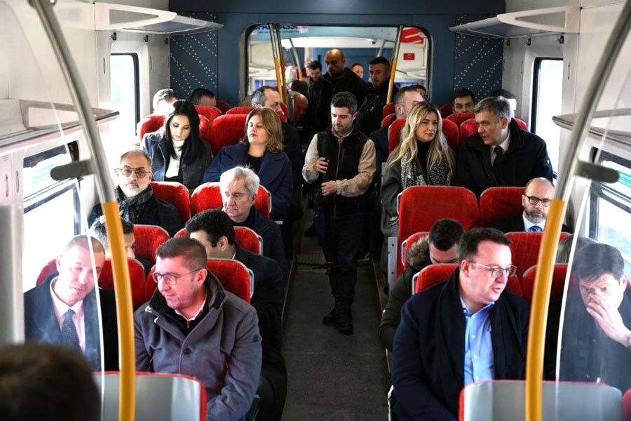 Пуштена пругата Куманово - Бељаковце. | Извор: Влада