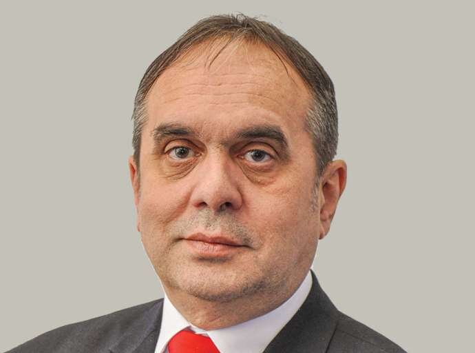 Ако сакате да уништите еден народ, доволно е да го намалите квалитетот на образованието