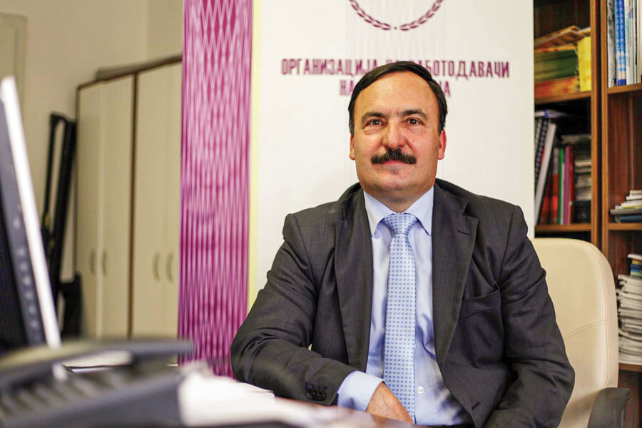 Димитров: „Реагираме како бизнисмени на големиот број неработни денови.“