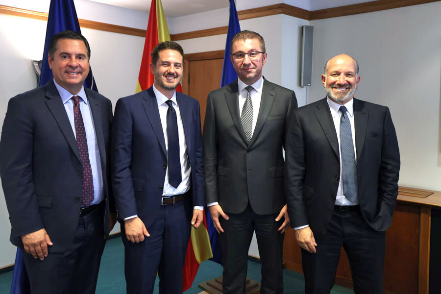 Средба на премиерот Христијан Мицкоски со блиски луѓе на Доналд Трамп. | Извор: влада мк