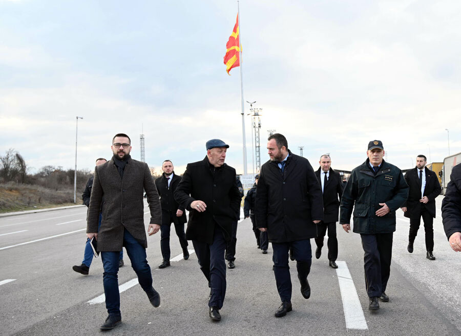 Тошковски: „Треба да се инвестира во едукација и во подигање на свеста кај населението, како и да се зголеми полициското присуство за да се превенира насилството.“ | Извор: mkd.mk