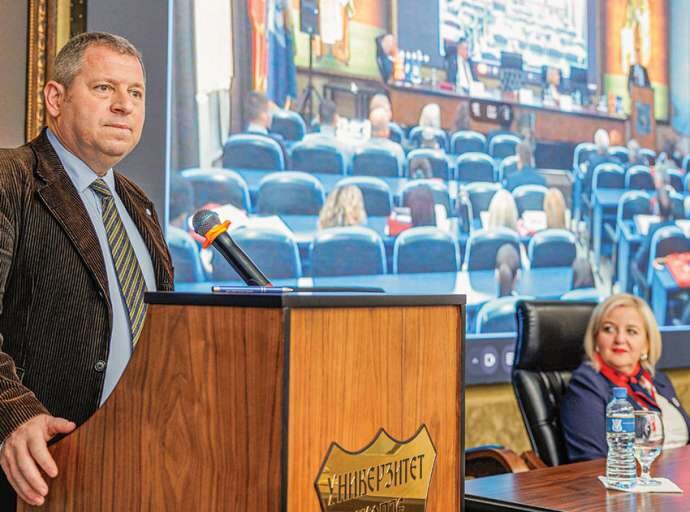 Проф. д-р Бандов: Наместо поделби, да се градат мостови за нови можности
