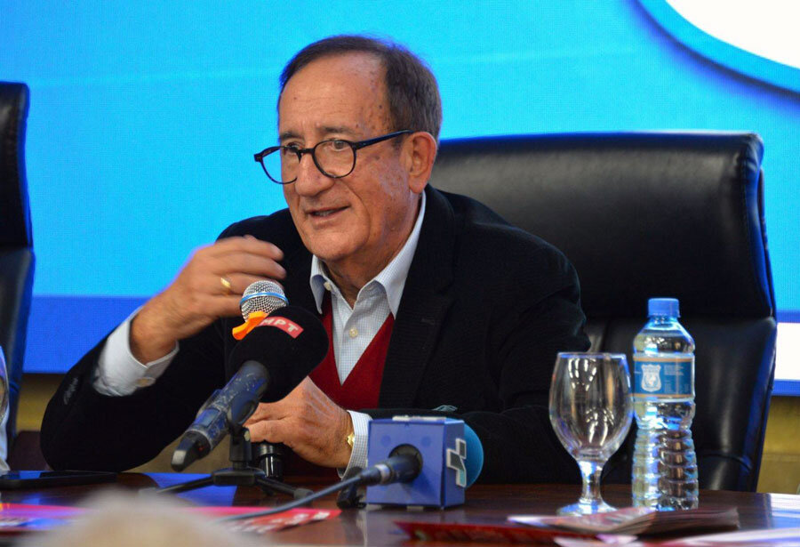 Лино Червар.