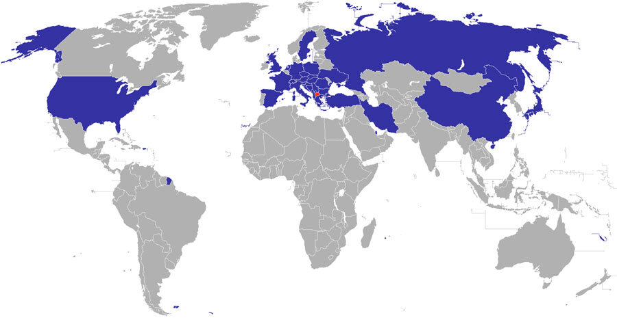 За фотографирање македонските граѓани треба да одат во трета земја. | Извор: Википедија