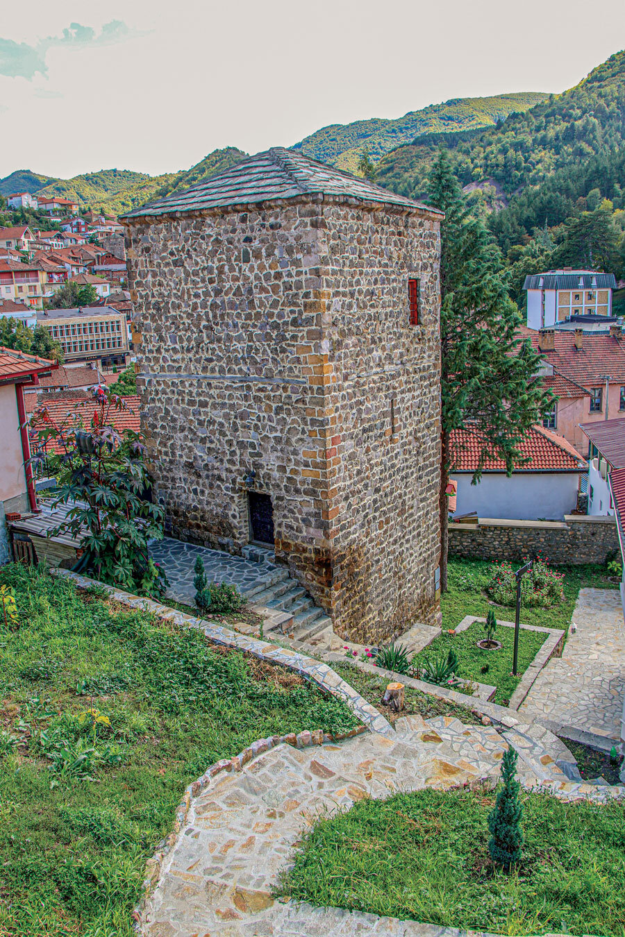 Златковата кула.