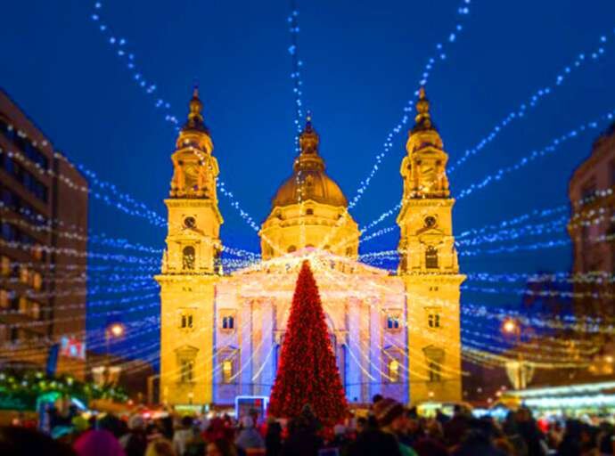 Eвропските метрополи блеснаа во празнична зимска бајка