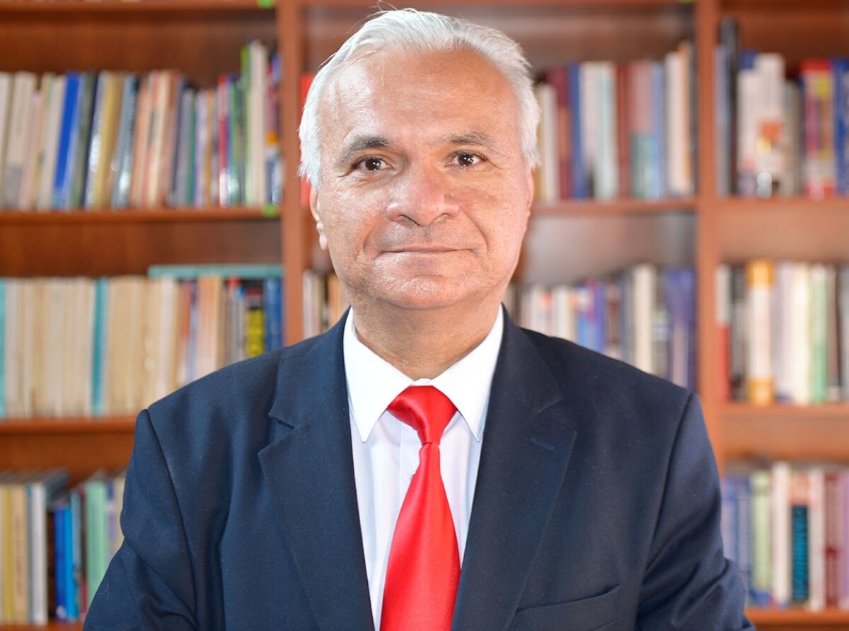 Проф. д-р Зоран Ивановски