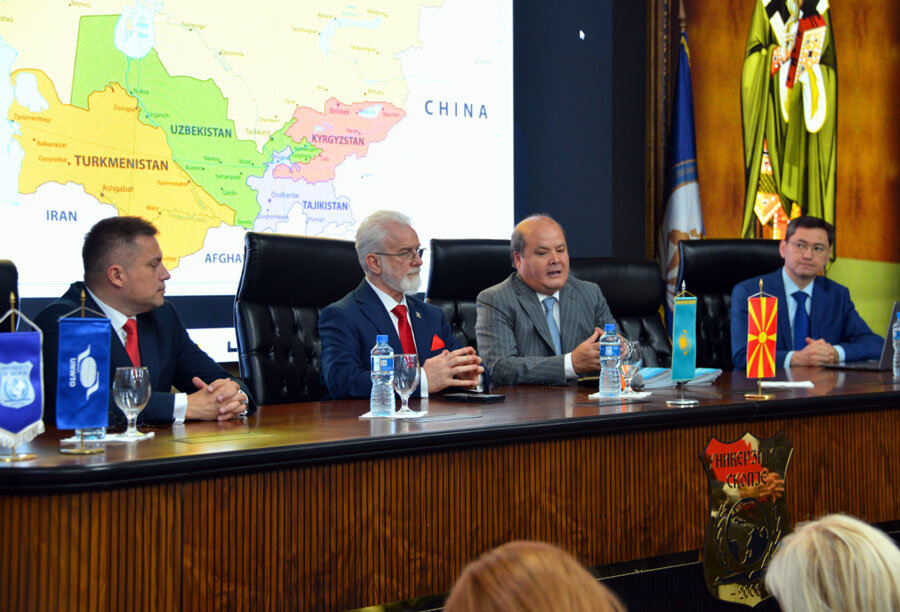 Буршаков: „Казахстан, како и Македонија, се потпираат на помладата генерација, бидејќи токму младите специјалисти ќе треба да ги доведат нашите односи на квалитативно ново ниво.“