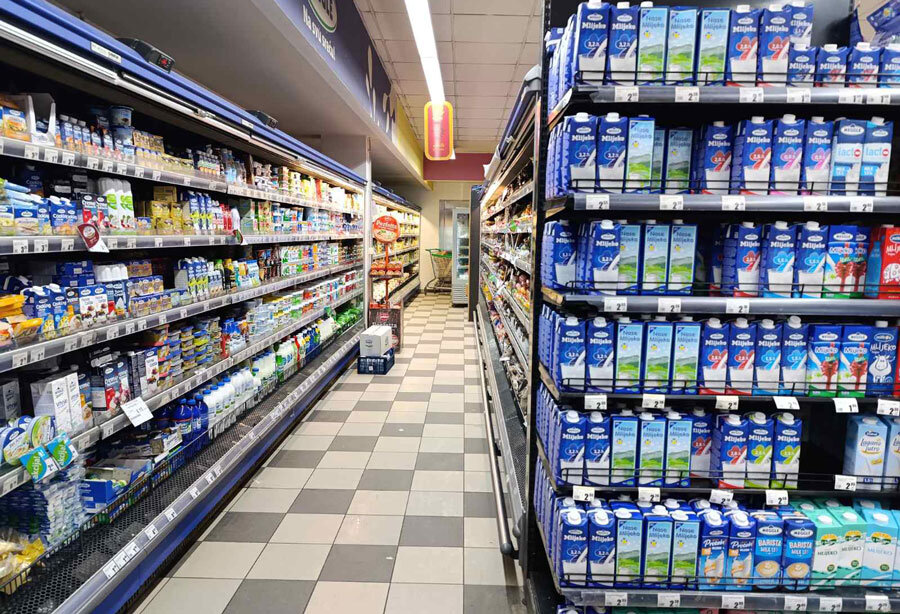 Празен маркет во Босна и Херцеговина.